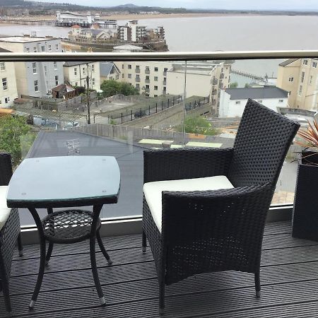 Modern Apartment With Stunning Sea View Weston-super-Mare Exterior photo