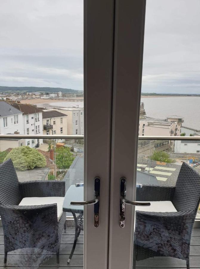 Modern Apartment With Stunning Sea View Weston-super-Mare Exterior photo