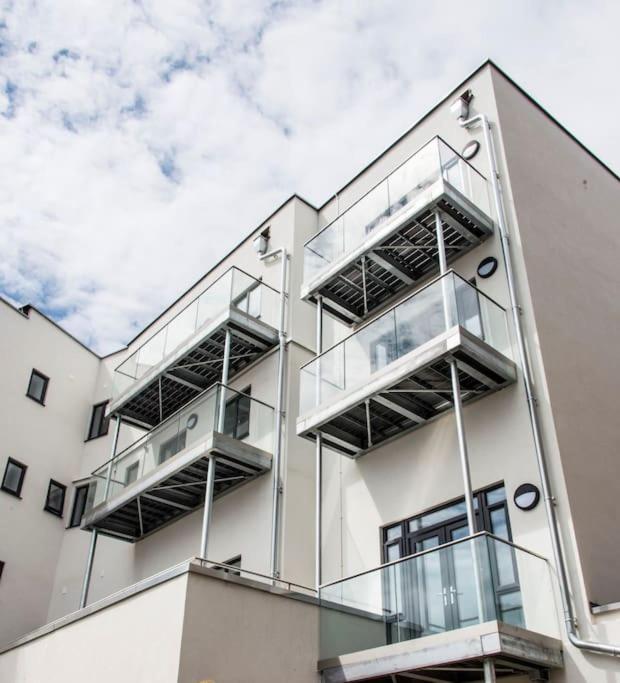 Modern Apartment With Stunning Sea View Weston-super-Mare Exterior photo