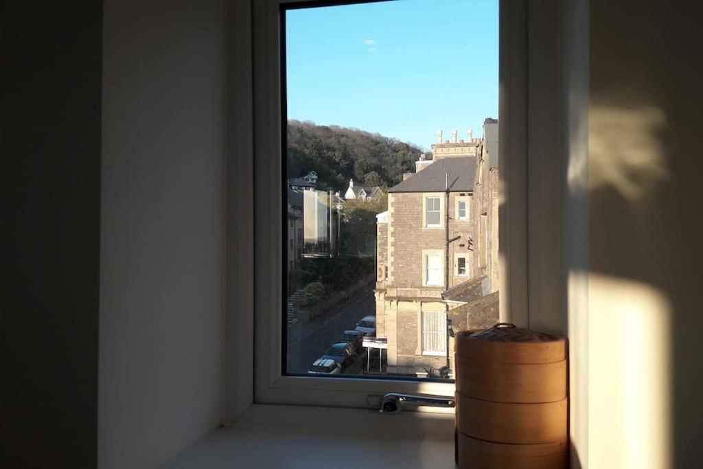 Modern Apartment With Stunning Sea View Weston-super-Mare Exterior photo